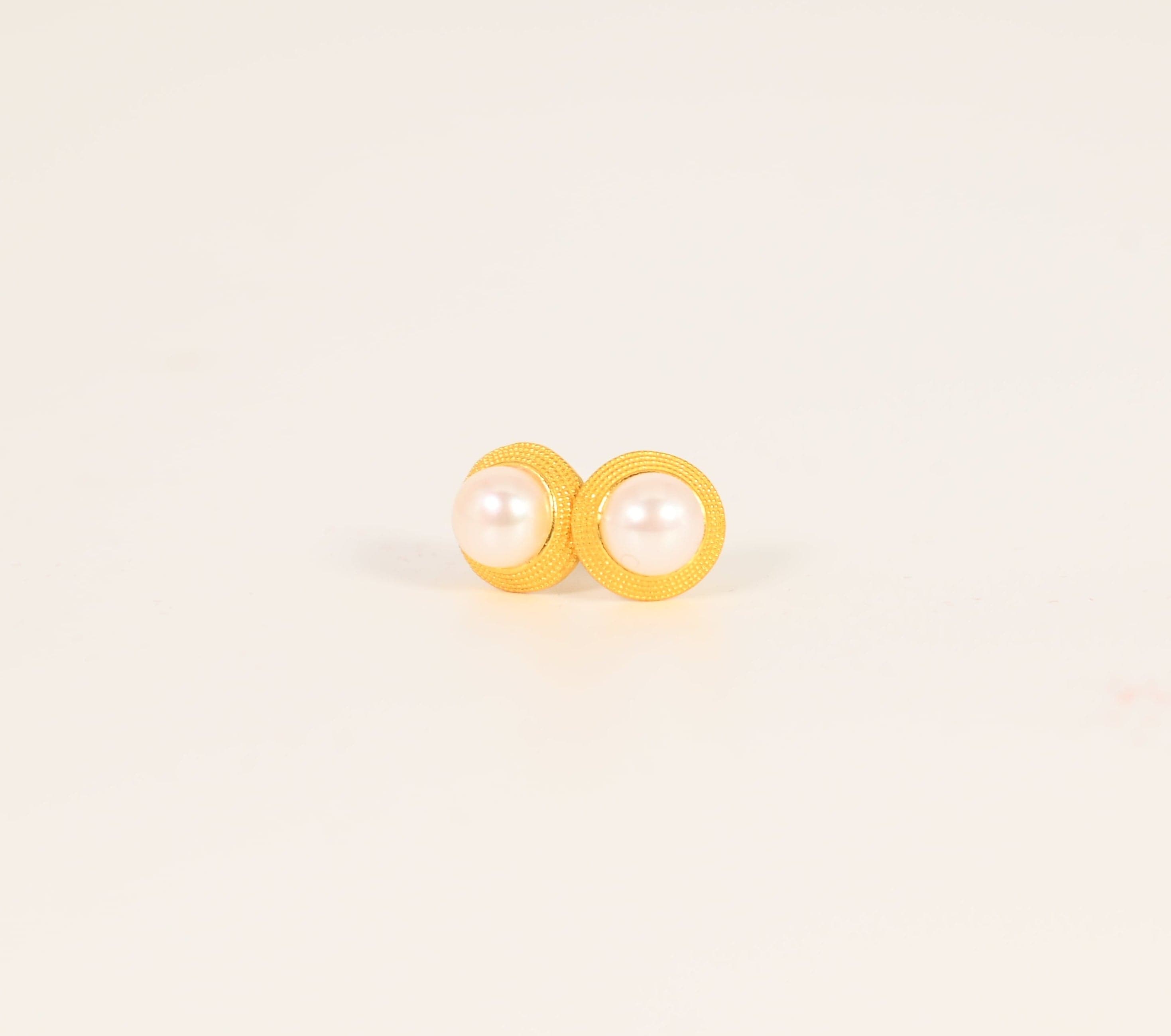 Pearl Eartop